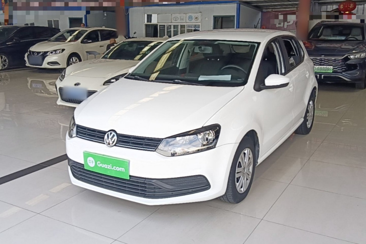 Volkswagen Polo 2018 car image #2