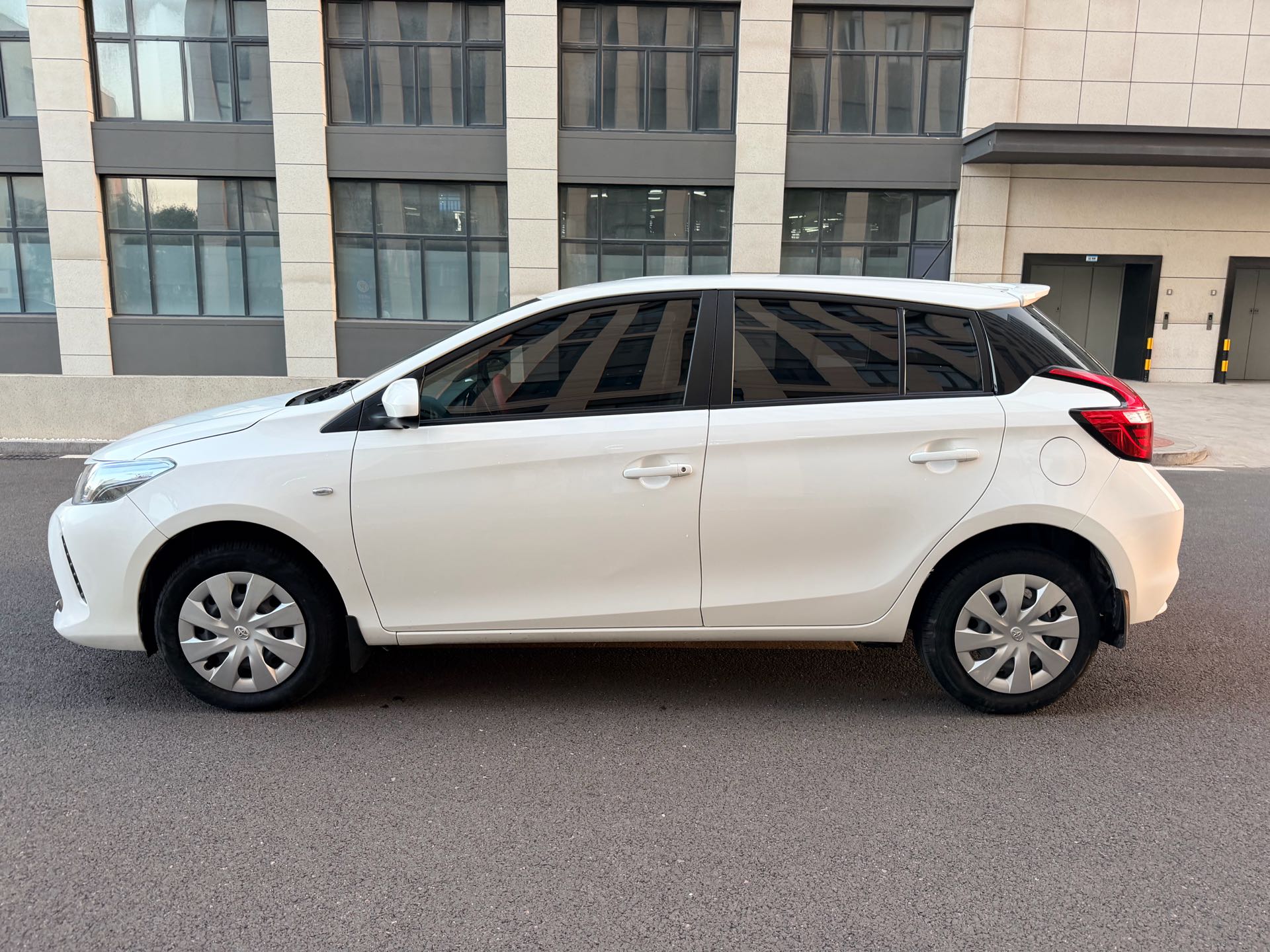 Toyota Vios FS 2017 #6 Toyota Vios FS 2017 car image #6