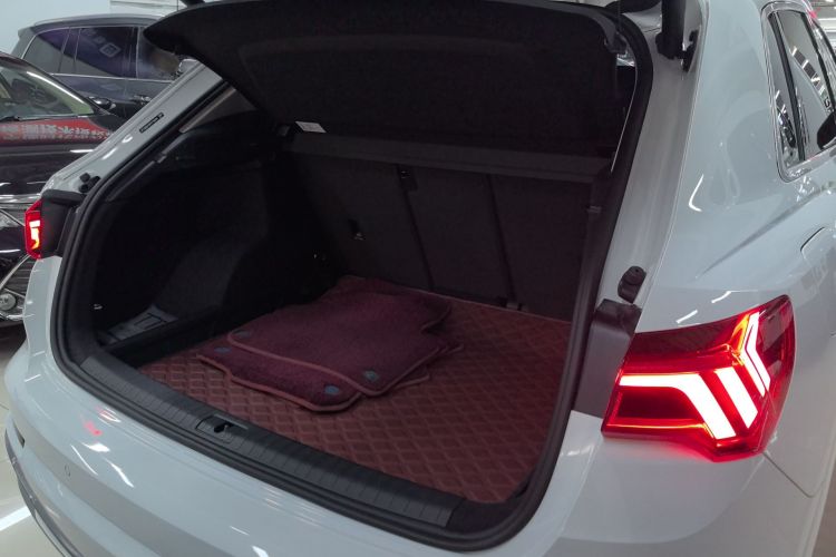 Audi Q3 2023 car image #21