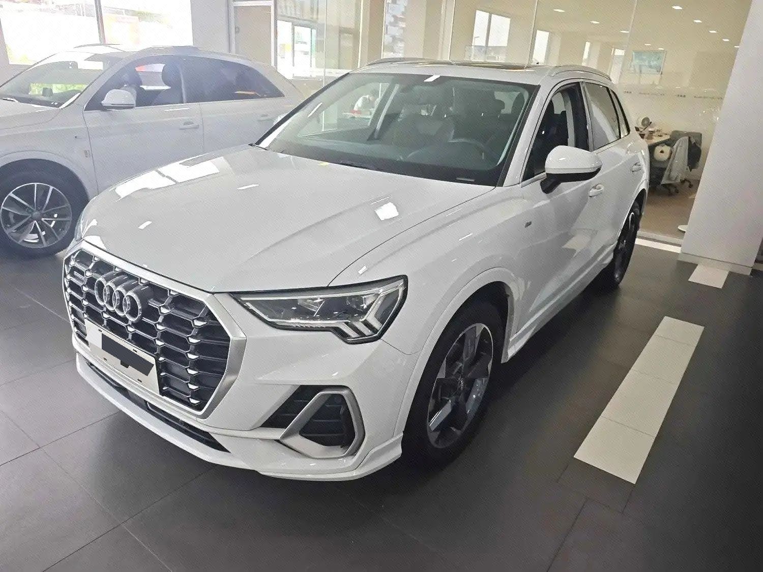 Audi Q3 2019 Audi Q3 2019 immagine di auto