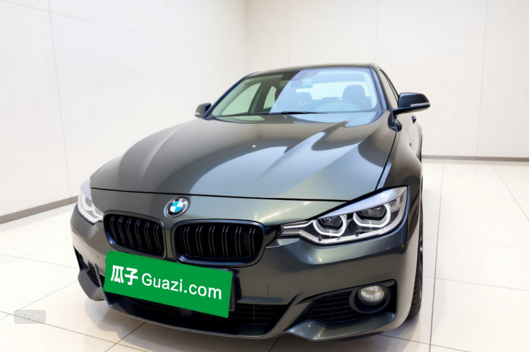 BMW 3 Series 2018 car image #3
