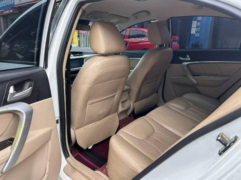 GEELY Emgrand 2017 car image #5