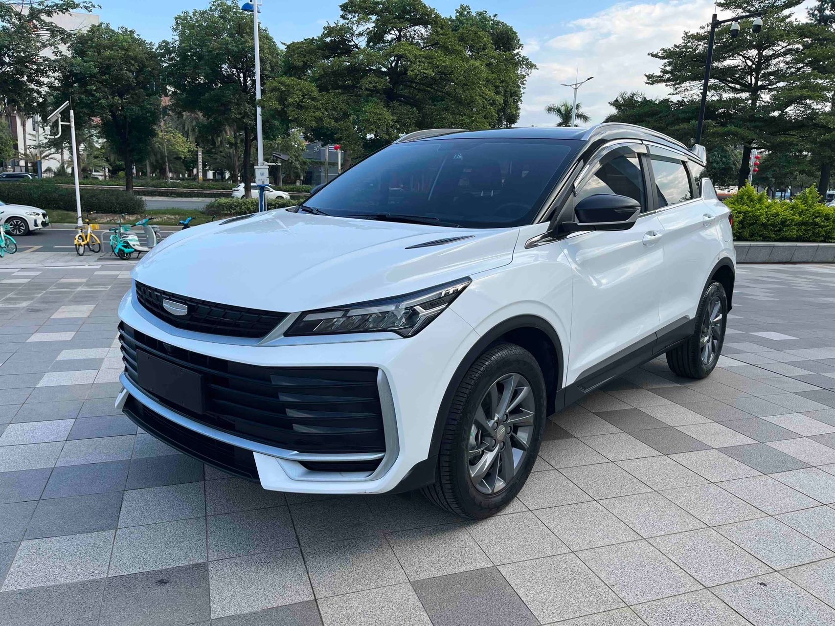 GEELY Coolray 2025 immagine di auto 