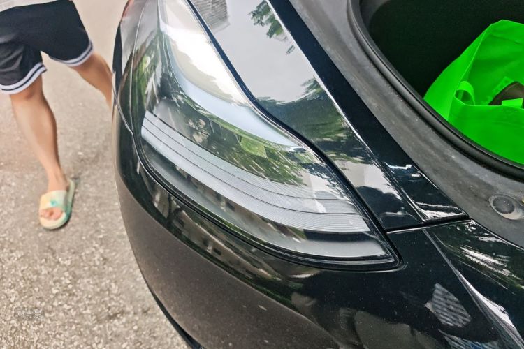 Tesla Model Y 2023 #8 Tesla Model Y 2023 car image #8