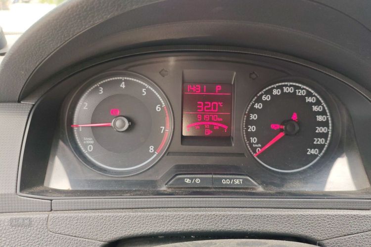 Volkswagen Santana 2018 car image #13