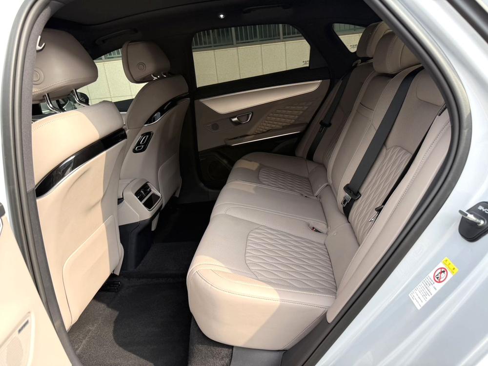 BYD Han 2024 car image #9