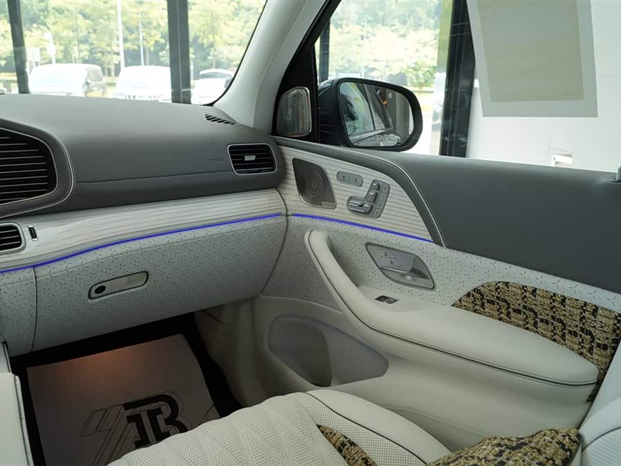 Mercedes-Benz Maybach GLS car image #40