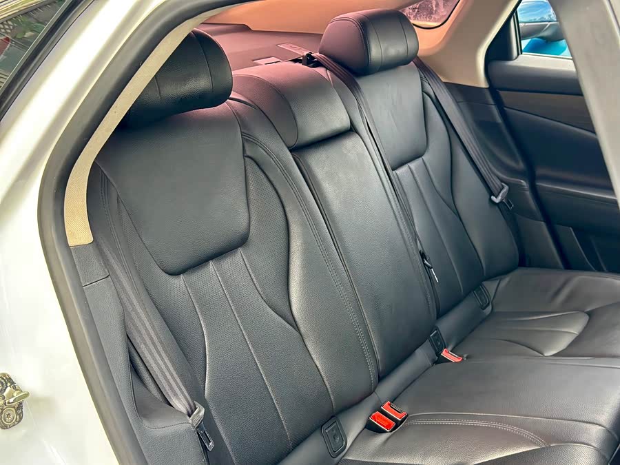 GEELY Ulion 2017 #40 GEELY Ulion 2017 immagine di auto #40