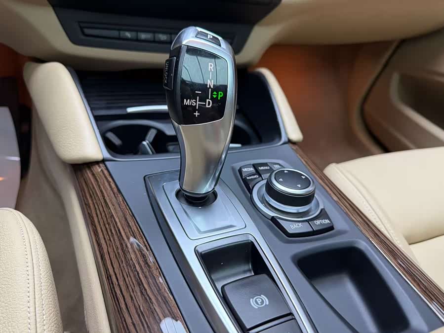 BMW X6 2012 immagine di auto #40