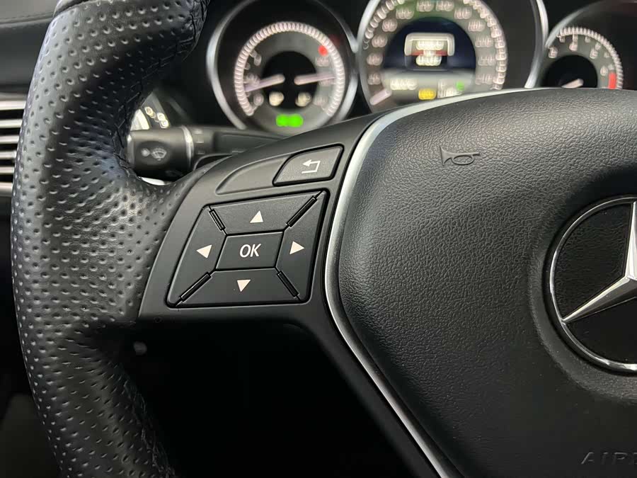 Mercedes-Benz CLS Class 2014 #40 Mercedes-Benz CLS Class 2014 immagine di auto #40