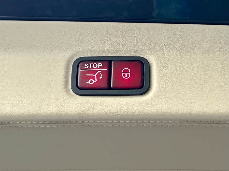 Mercedes-Benz Maybach GLS 2024 صورة سيارة #40