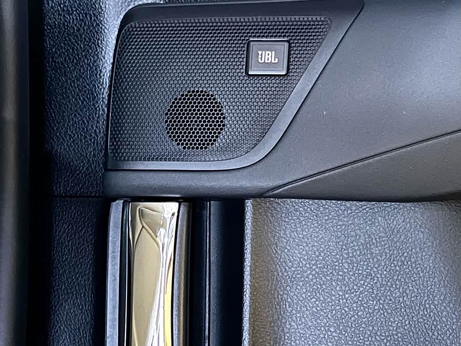 Toyota Alphard 2021 car image #40