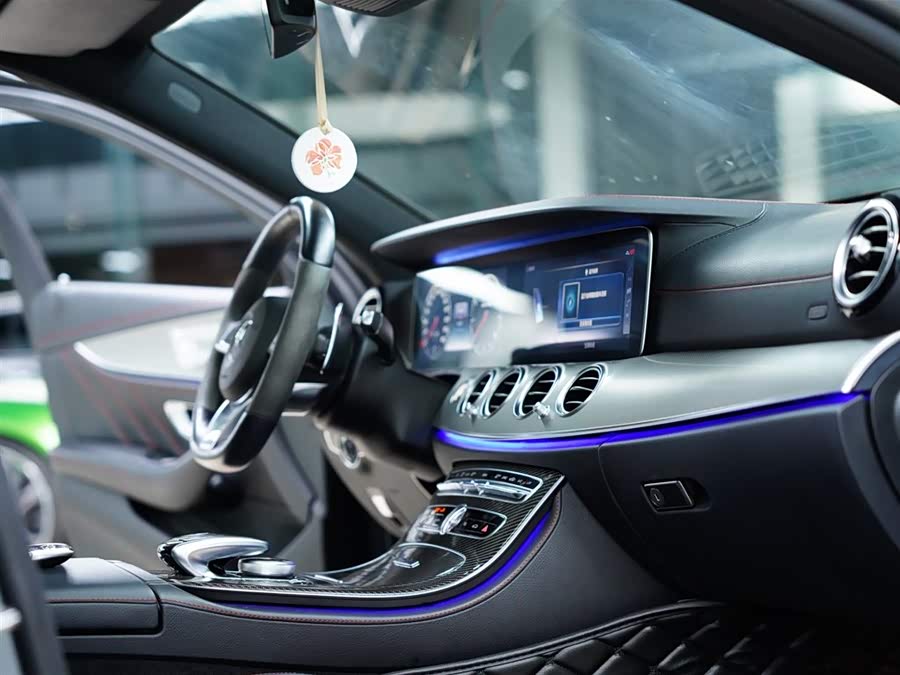 Mercedes-Benz E AMG 2018 immagine di auto #40