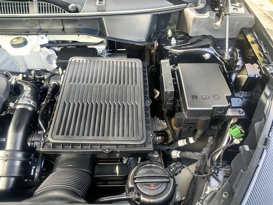 HongQi HS3 PHEV 2024 #40 HongQi HS3 PHEV 2024 car image #40