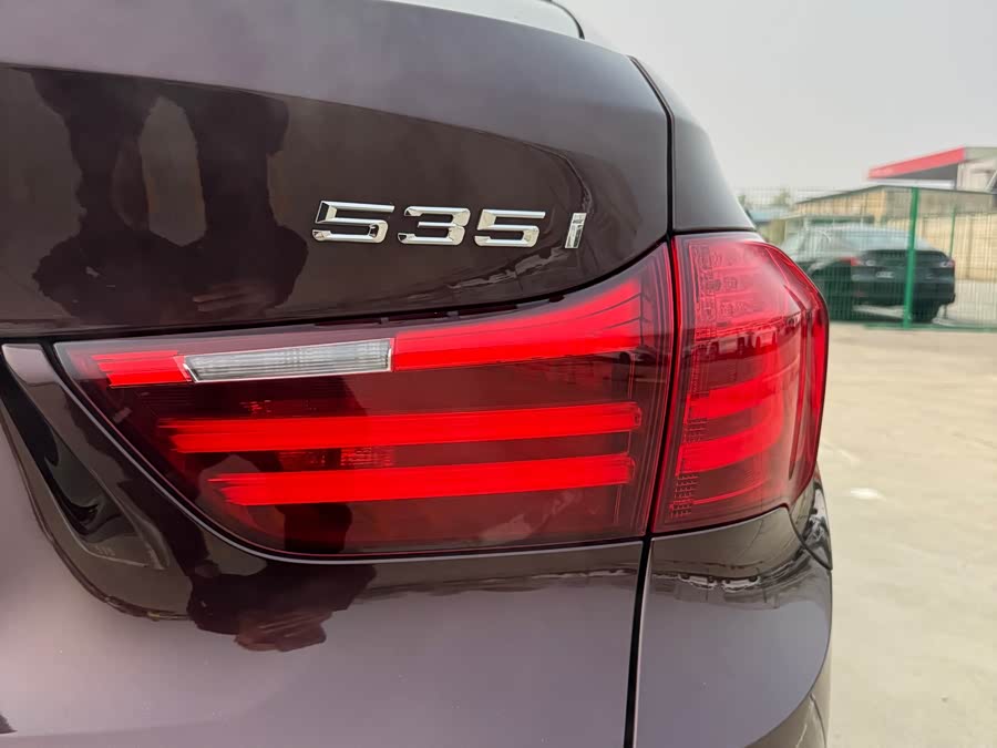 BMW 5 Series GT 2016 #40 BMW 5 Series GT 2016 immagine di auto #40