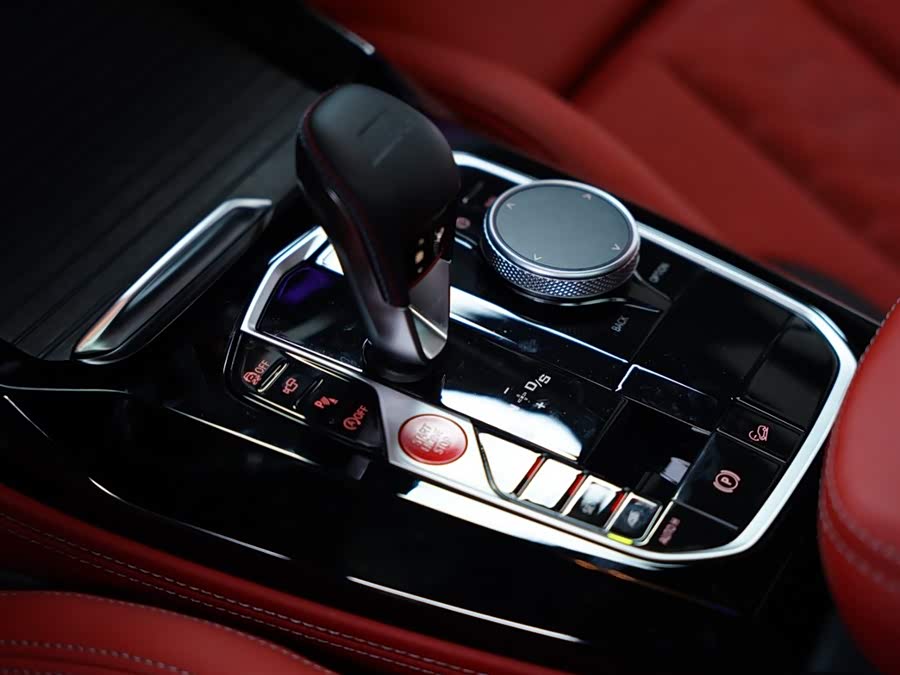 BMW X4 M 2022 immagine di auto #40