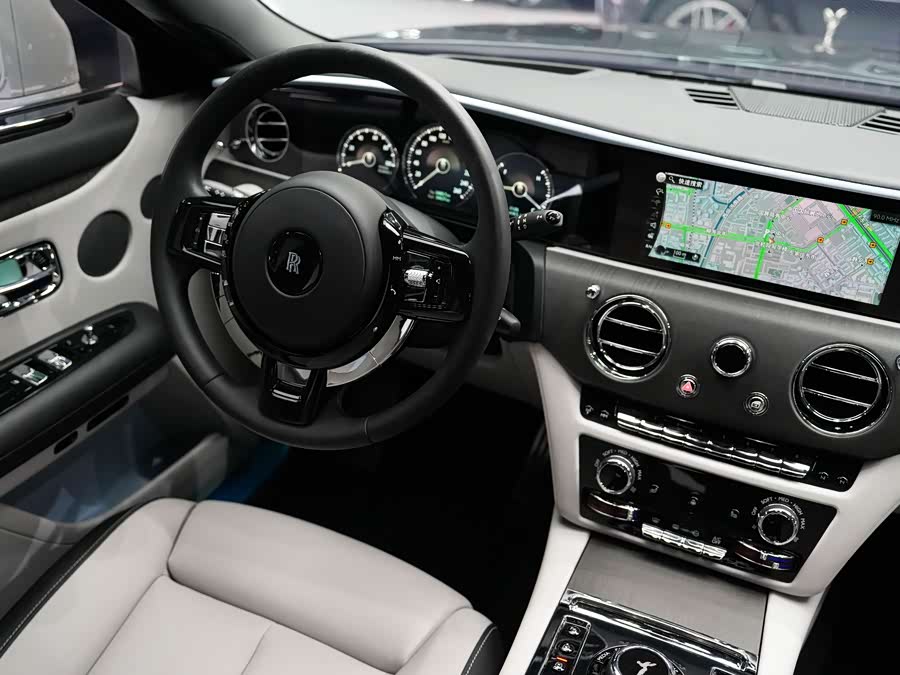 劳斯莱斯 古思特 2023 汽车图片 #40