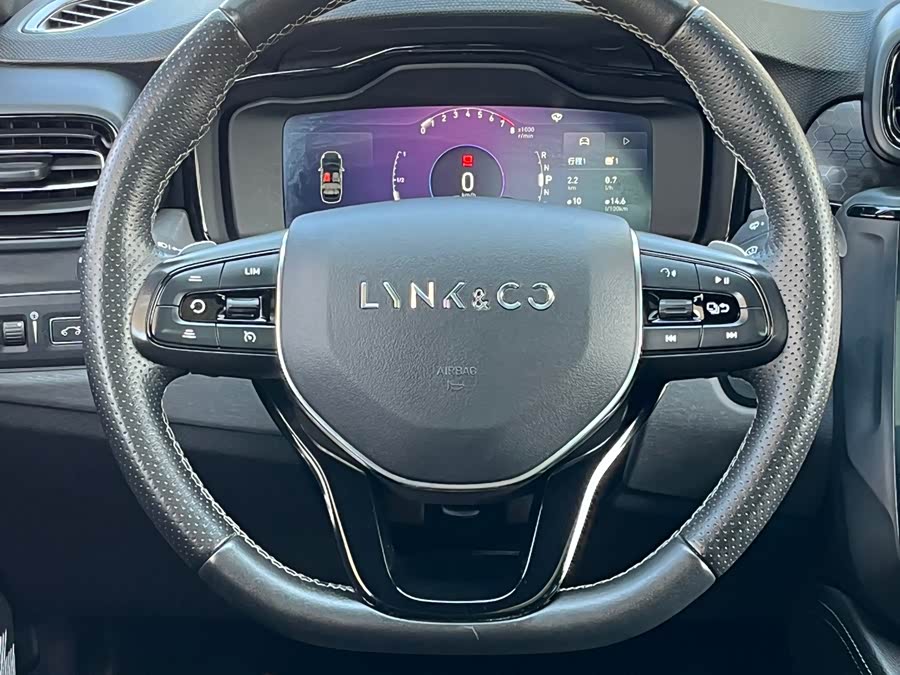 Lynk & Co 03 2021 #40 Lynk & Co 03 2021 car image #40