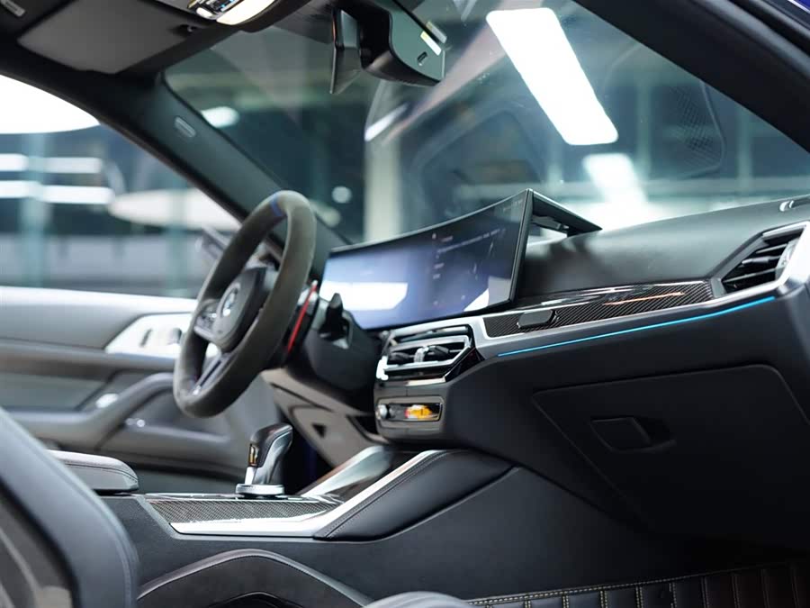 BMW M4 2024 immagine di auto #40