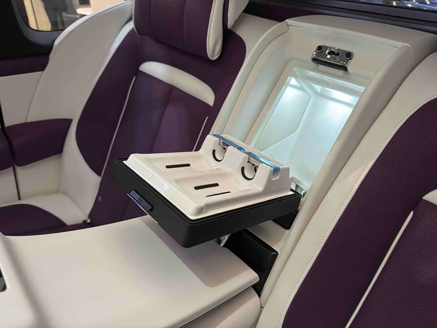 劳斯莱斯 库里南 2025 汽车图片 #40