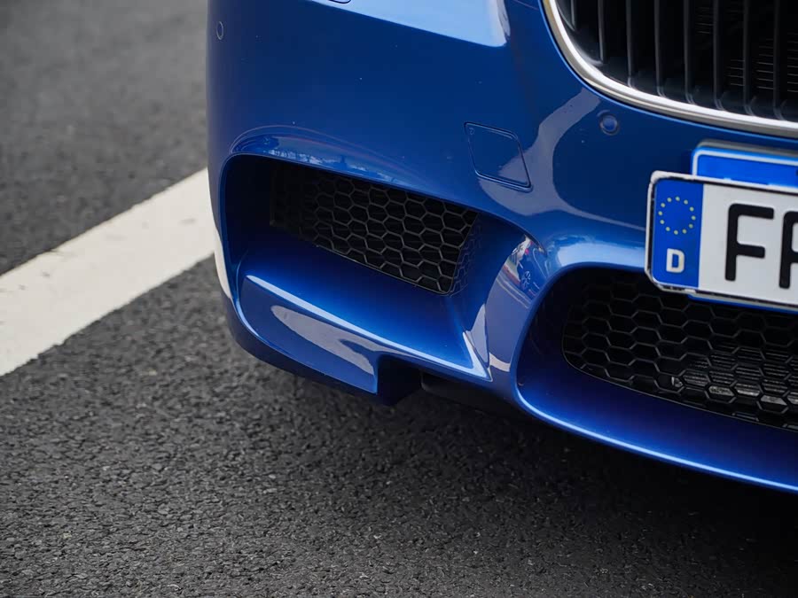 BMW M5 2012 #40 BMW M5 2012 car image #40