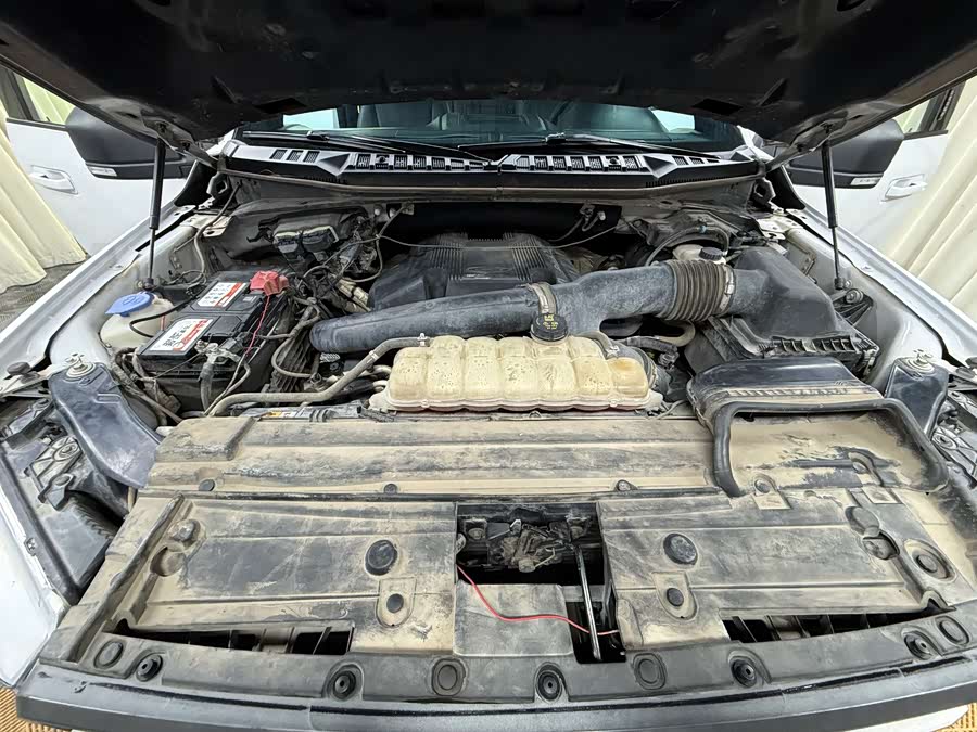 Ford Edge 2021 car image #40