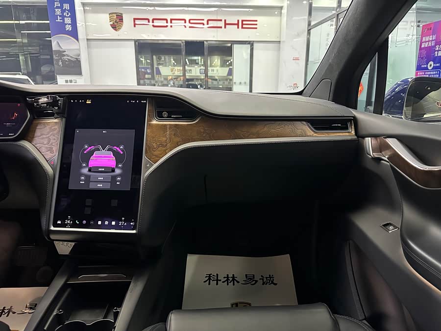 Tesla Model X 2021 #40 Tesla Model X 2021 car image #40