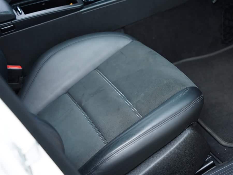 Mercedes-Benz C AMG 2014 immagine di auto #40