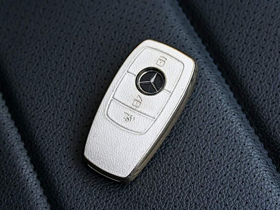 Mercedes-Benz GLE Class 2023 car image #40