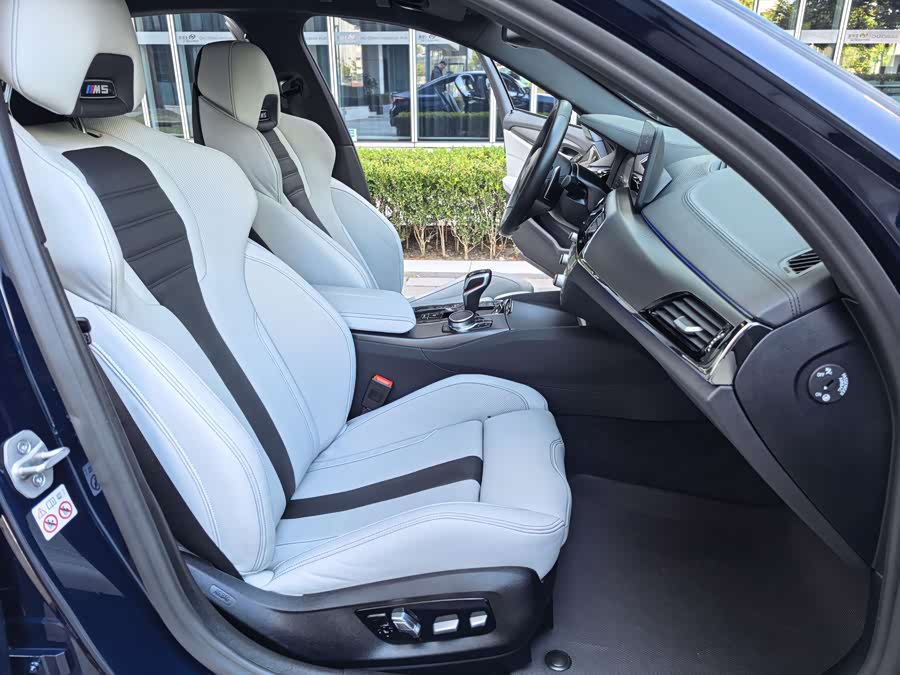 BMW M5 2023 #40 BMW M5 2023 car image #40