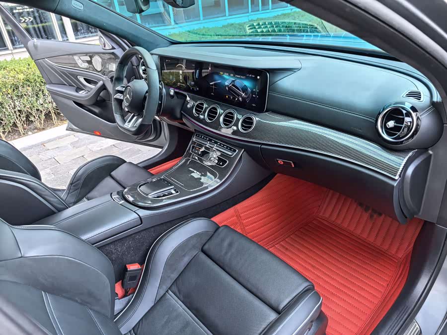 Mercedes-Benz E AMG 2021 صورة سيارة #40