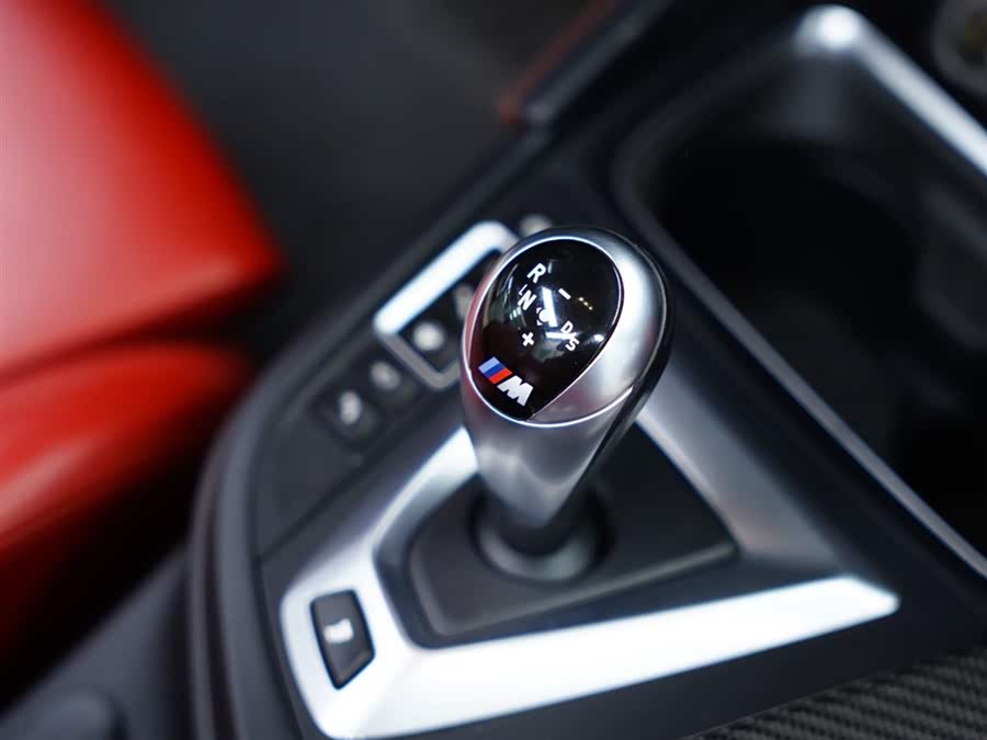 BMW M4 2018 immagine di auto #40