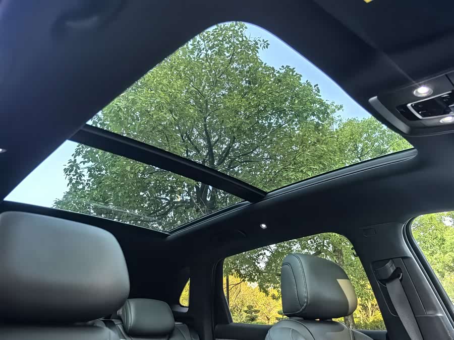 BYD SongL DM-i 2025 #40 BYD SongL DM-i 2025 car image #40