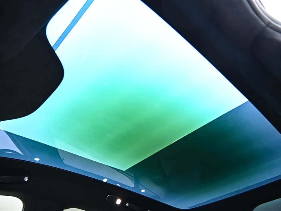 MI YU7 2025 image de voiture #40