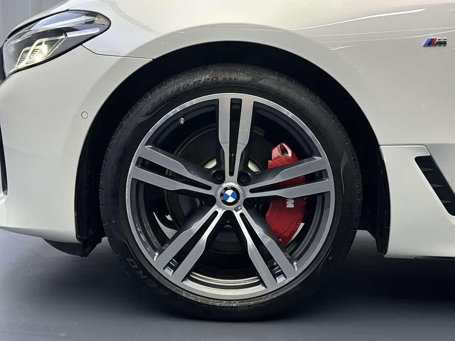 BMW 6 Series GT 2022 immagine di auto #40