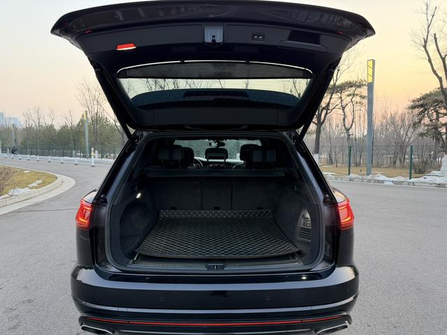 Volkswagen Touareg 2018 car image #40