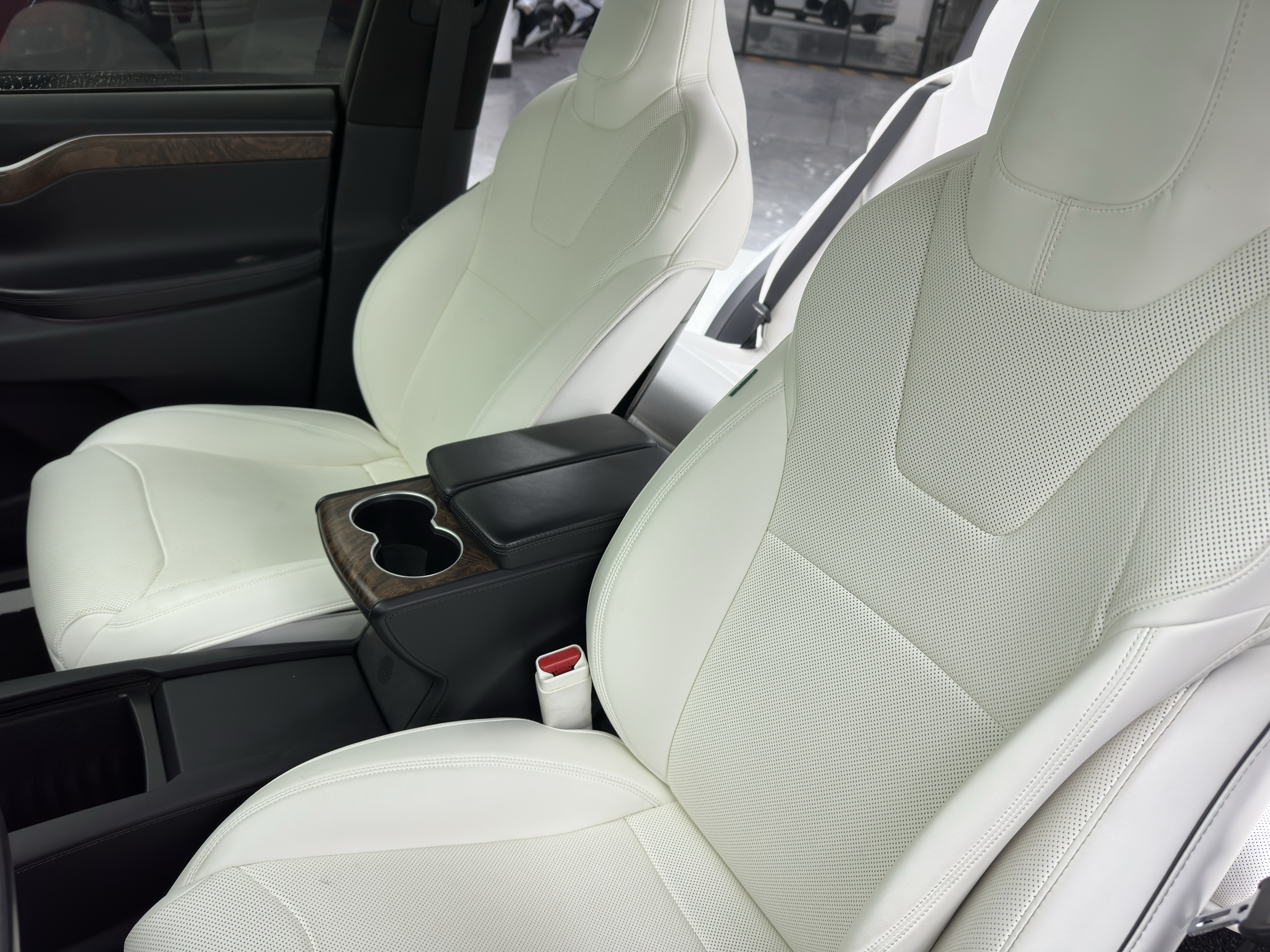 特斯拉 Model X 2017 汽车图片 #40