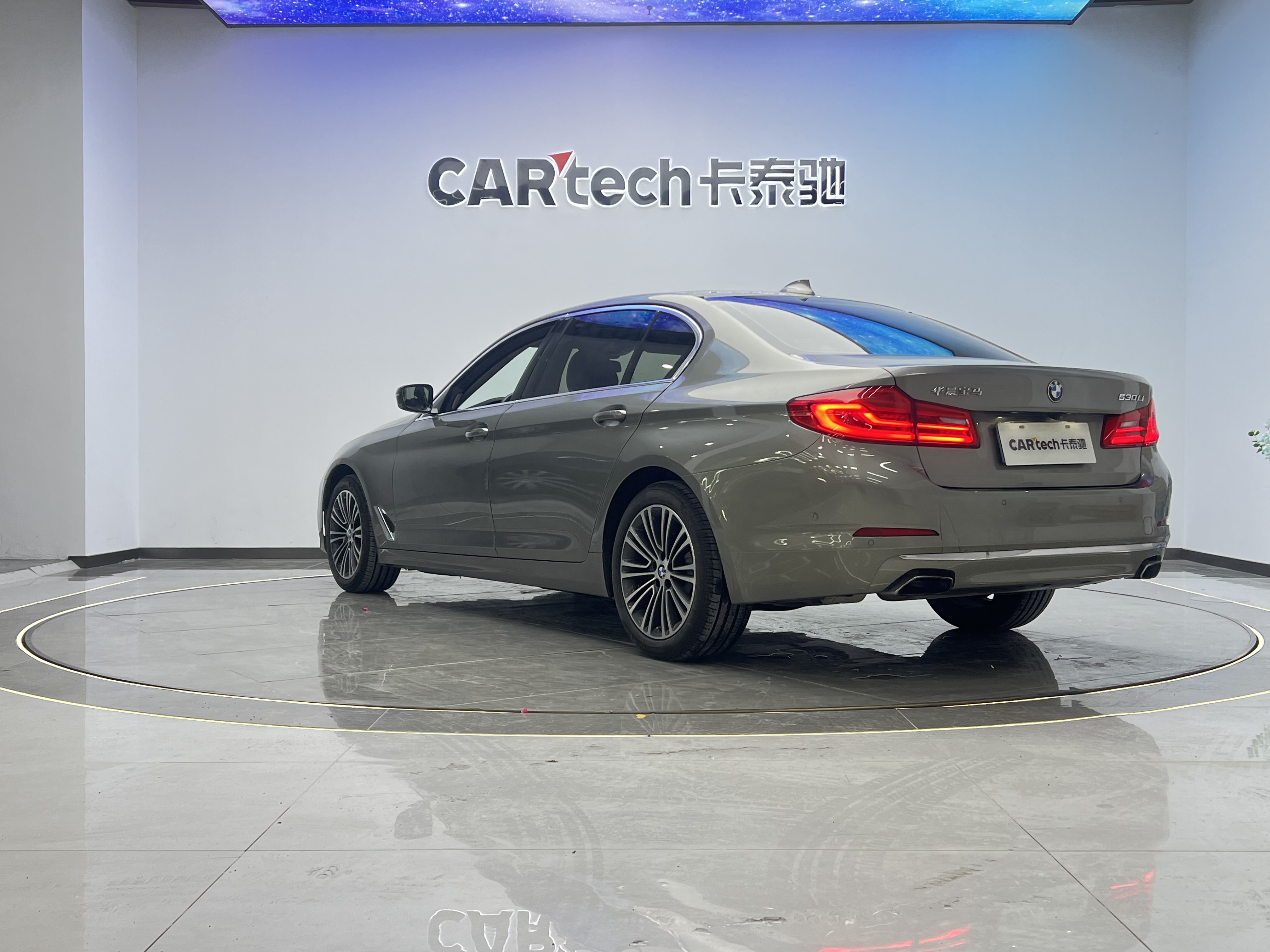 BMW 5 Series 2019 #40 BMW 5 Series 2019 immagine di auto #40