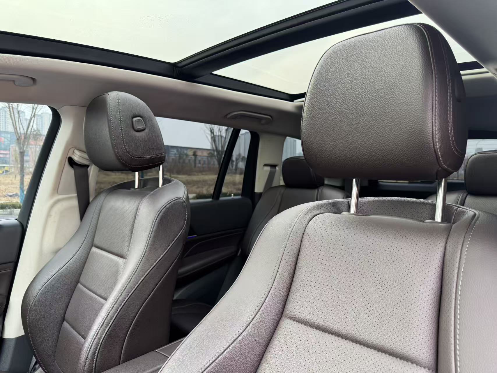 Mercedes-Benz 2020 car image #40