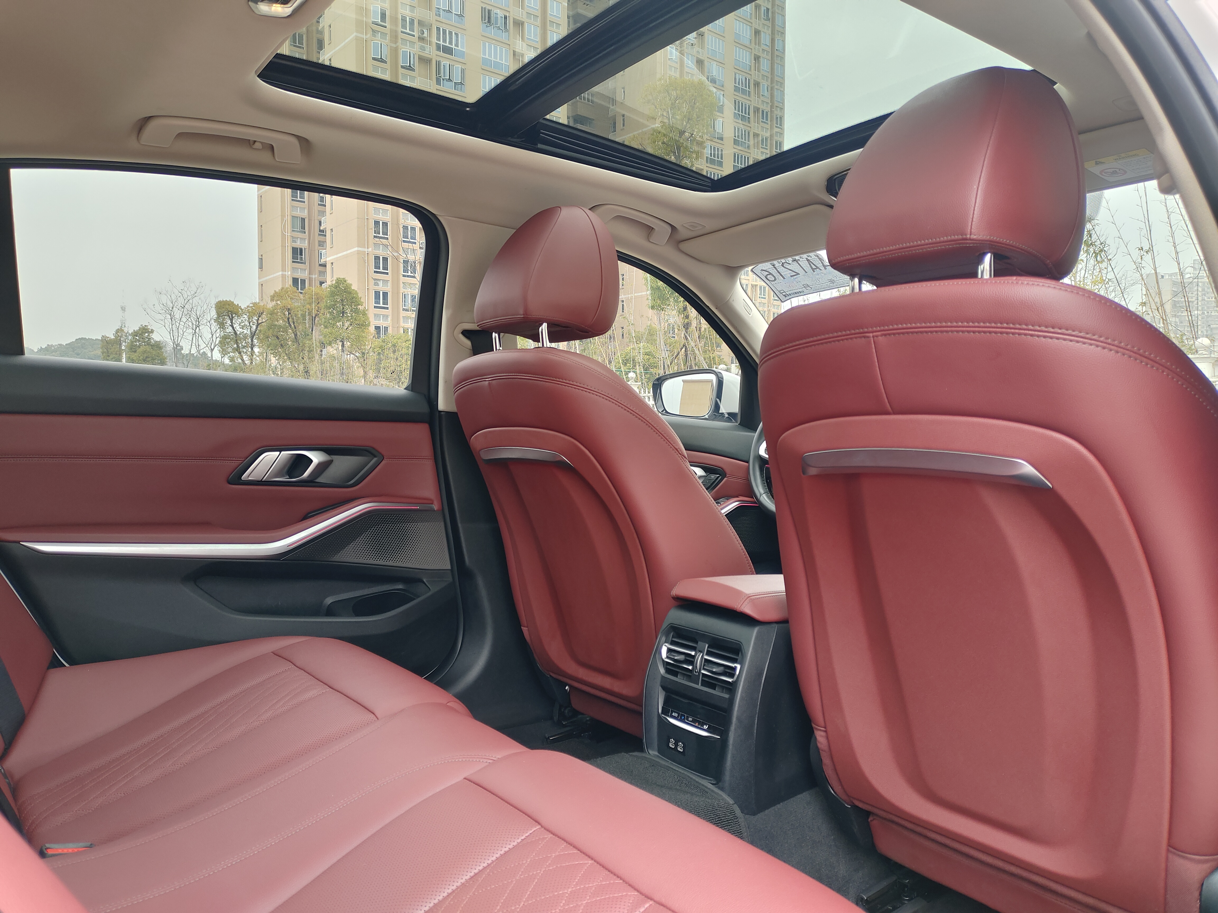 BMW i3 2023 car image #40