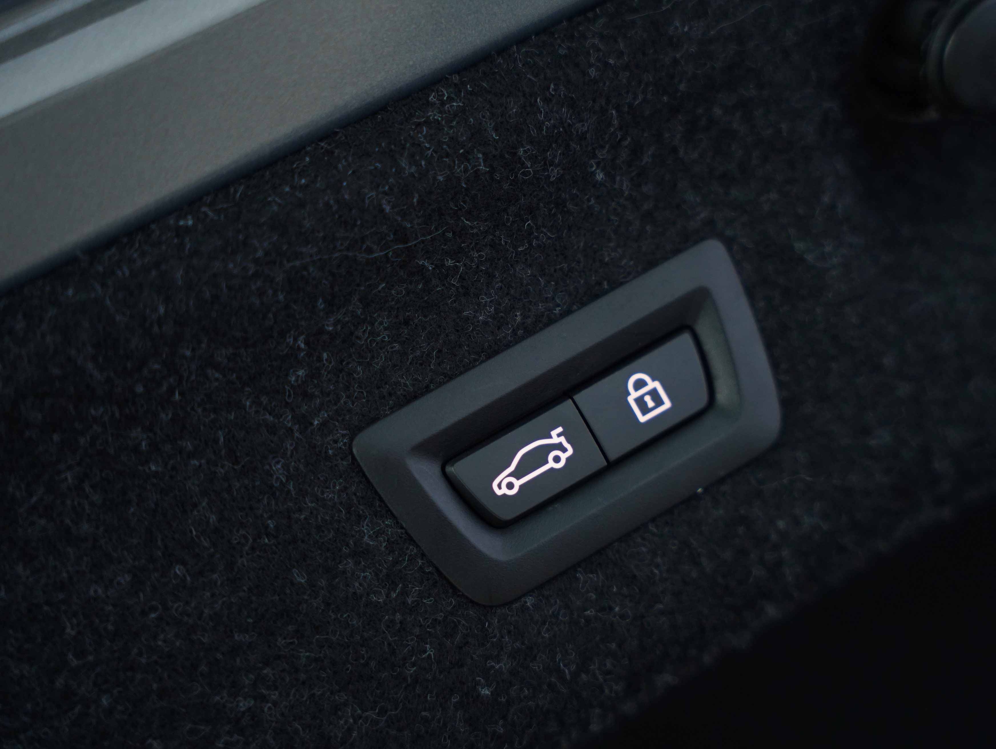 BMW M4 2023 car image #40