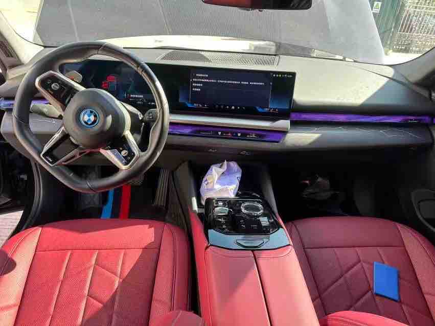 BMW i5 2024 car image #40