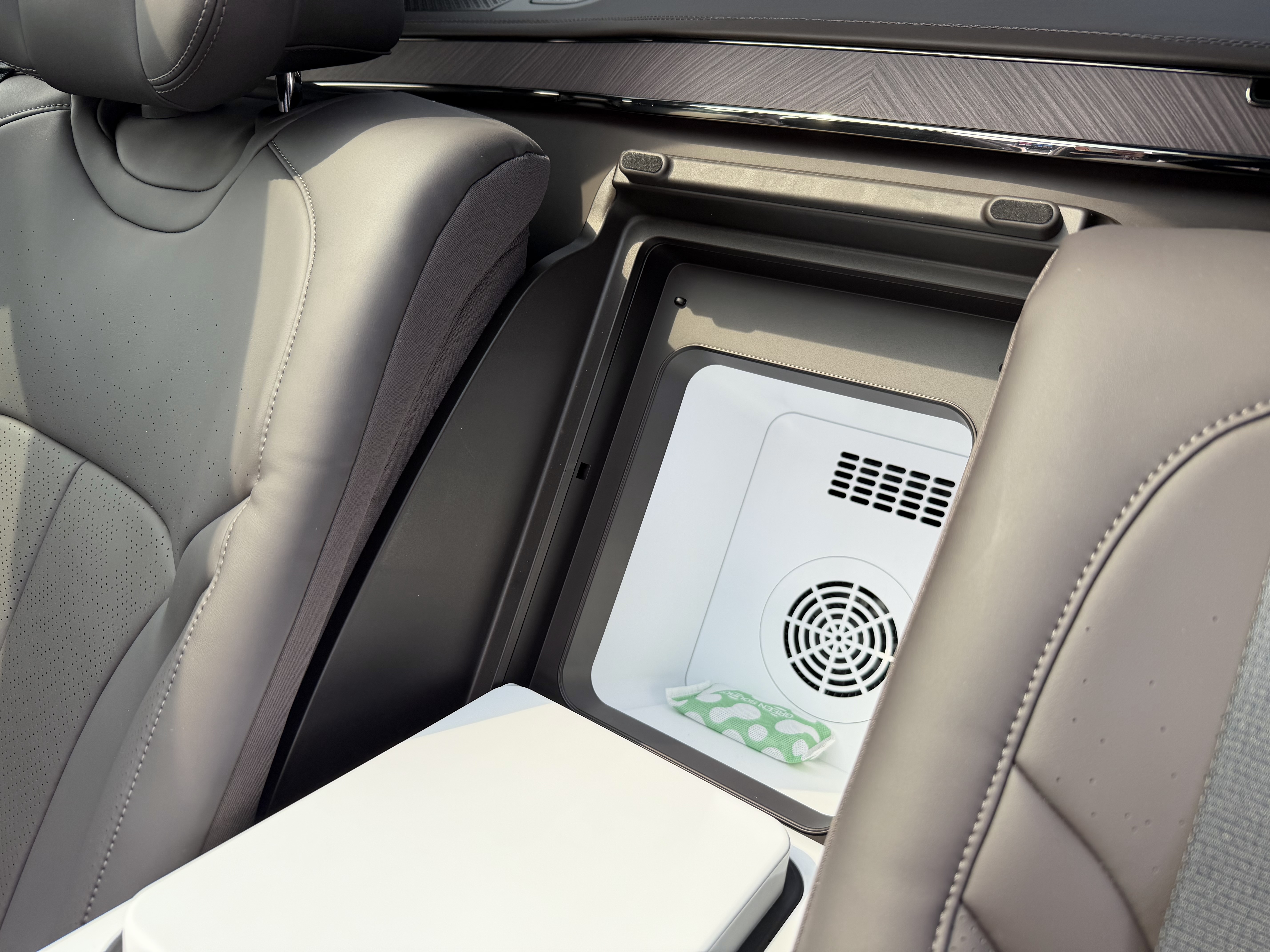 Denza Z9 2024 صورة سيارة #40