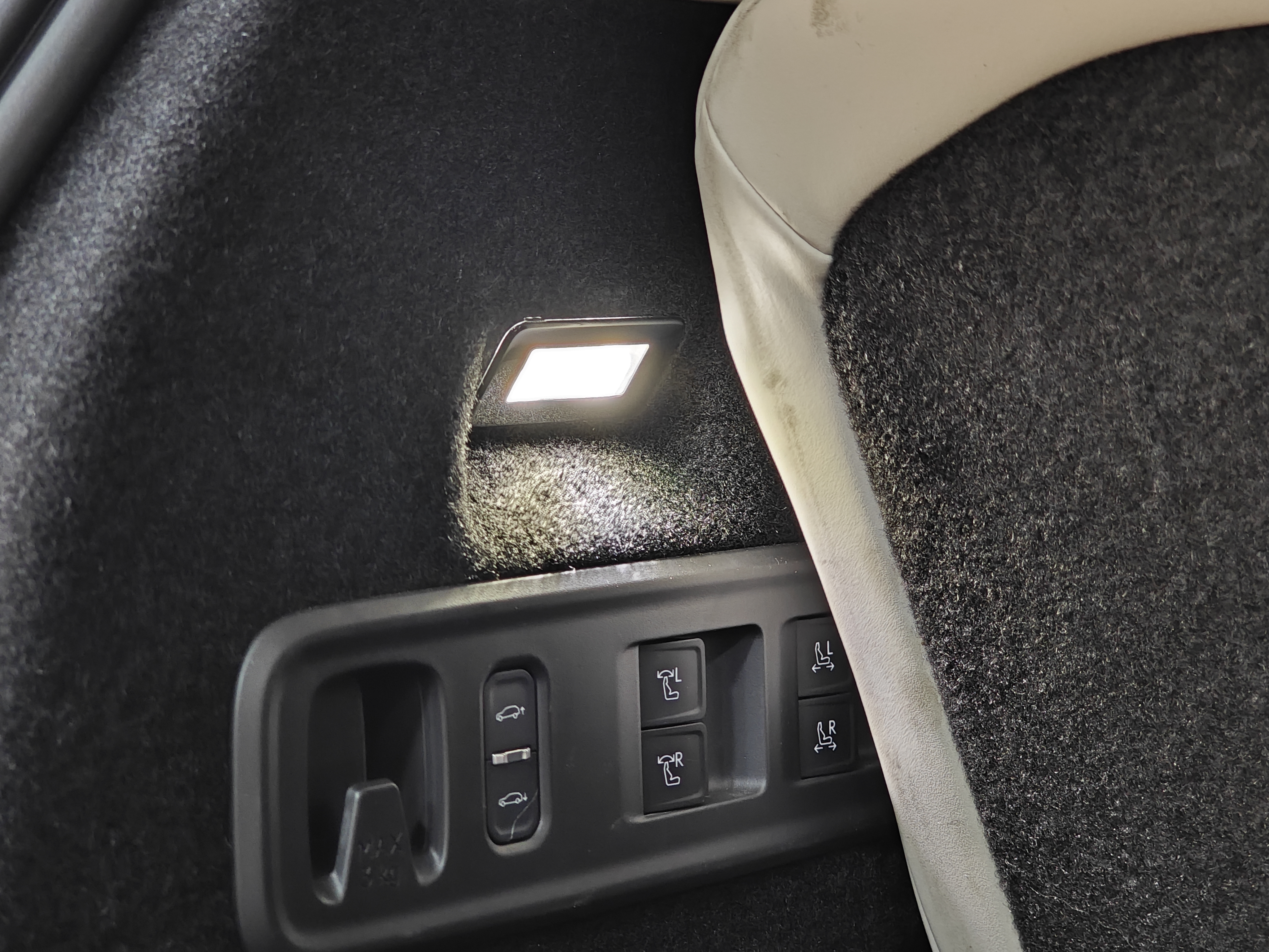 Lynk & Co 900 2025 car image #40