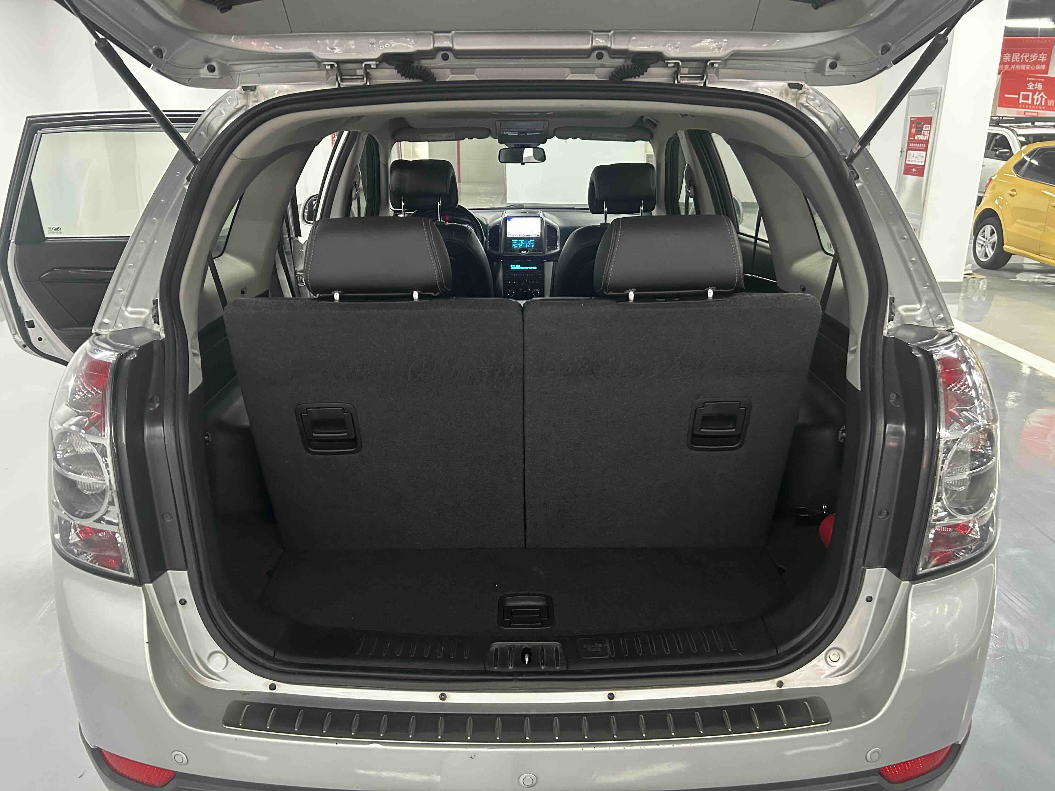 Chevrolet Captiva 2012 #40 Chevrolet Captiva 2012 car image #40