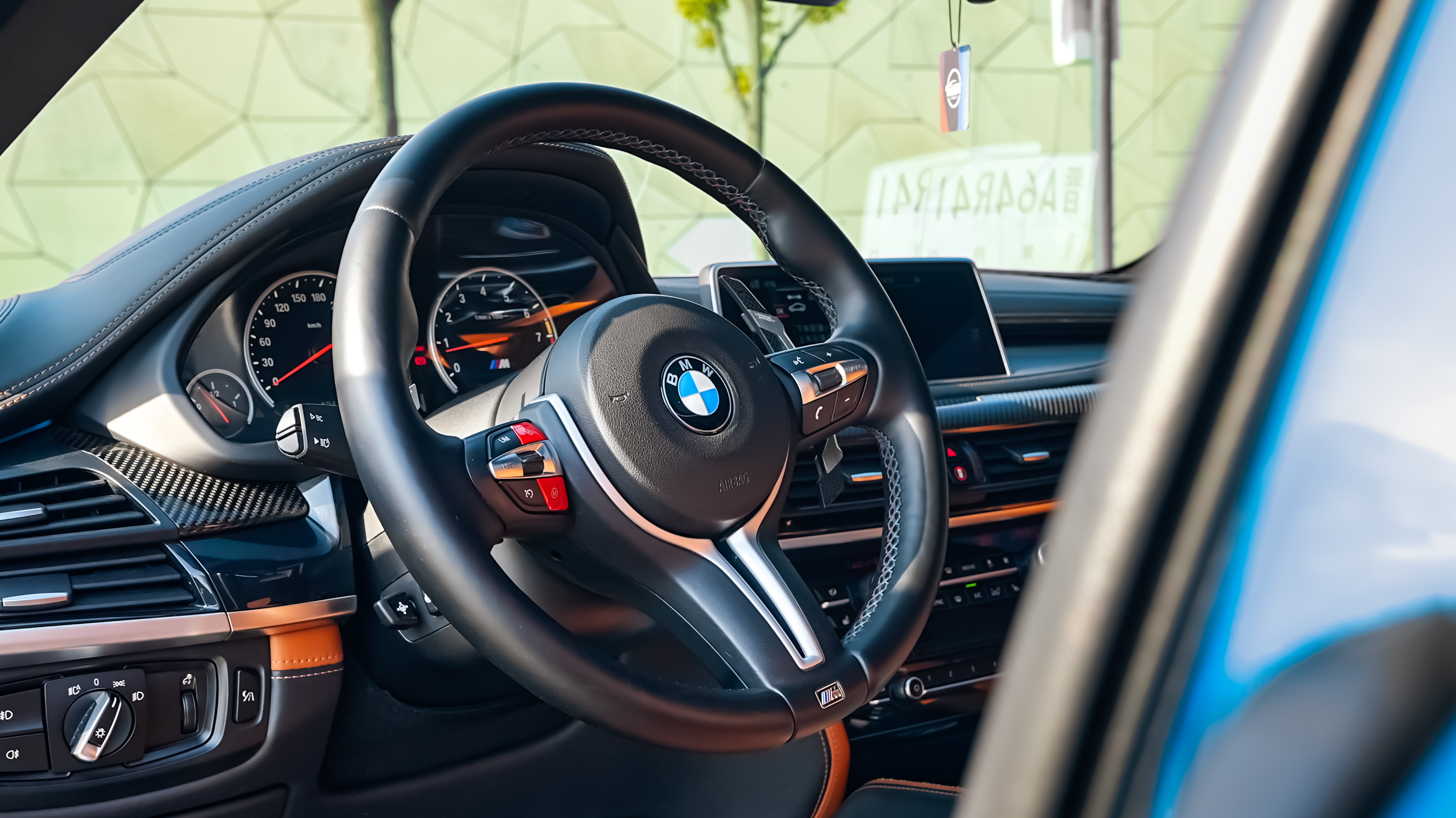 BMW X6 M 2016 car image #40