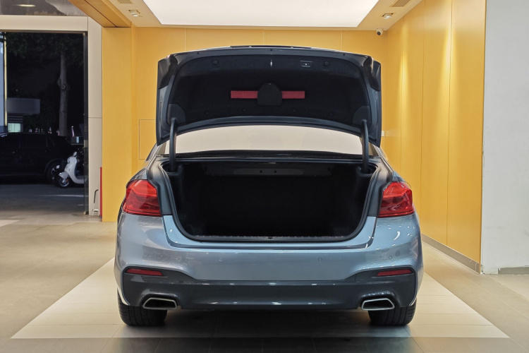 BMW 5 Series (Imported) 2020 #40 BMW 5 Series (Imported) 2020 car image #40