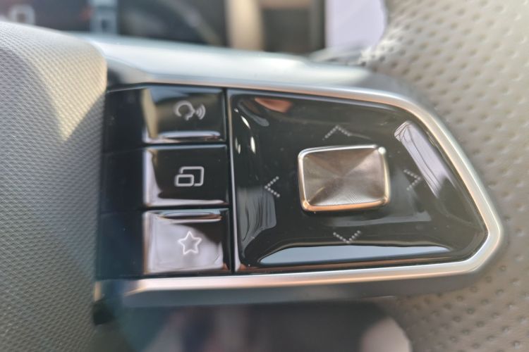 MG ES5 2024 #40 MG ES5 2024 car image #40