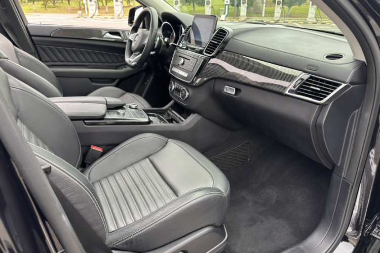 Mercedes-Benz GLE Coupe AMG 2017 #40 Mercedes-Benz GLE Coupe AMG 2017 car image #40