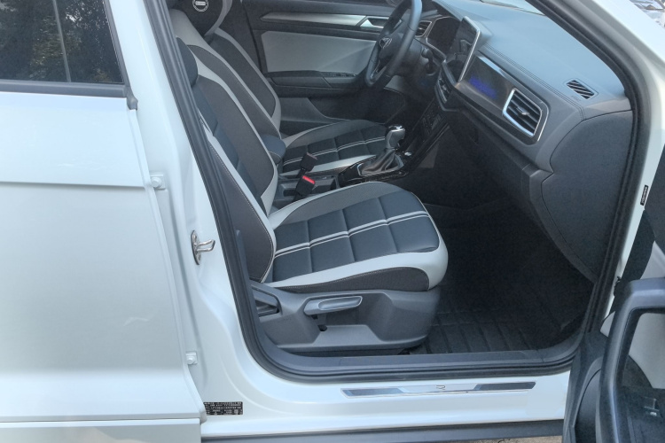 T-Roc 2024 #40 T-Roc 2024 immagine di auto #40